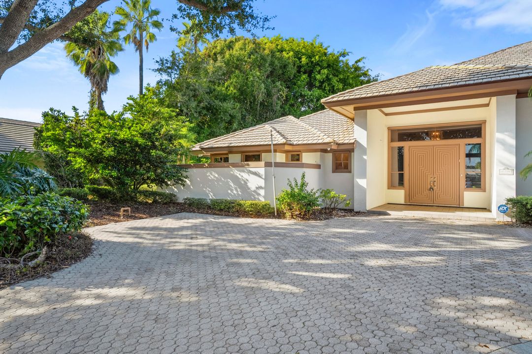 For Sale: $915,000 (4 beds, 4 baths, 3237 Square Feet)