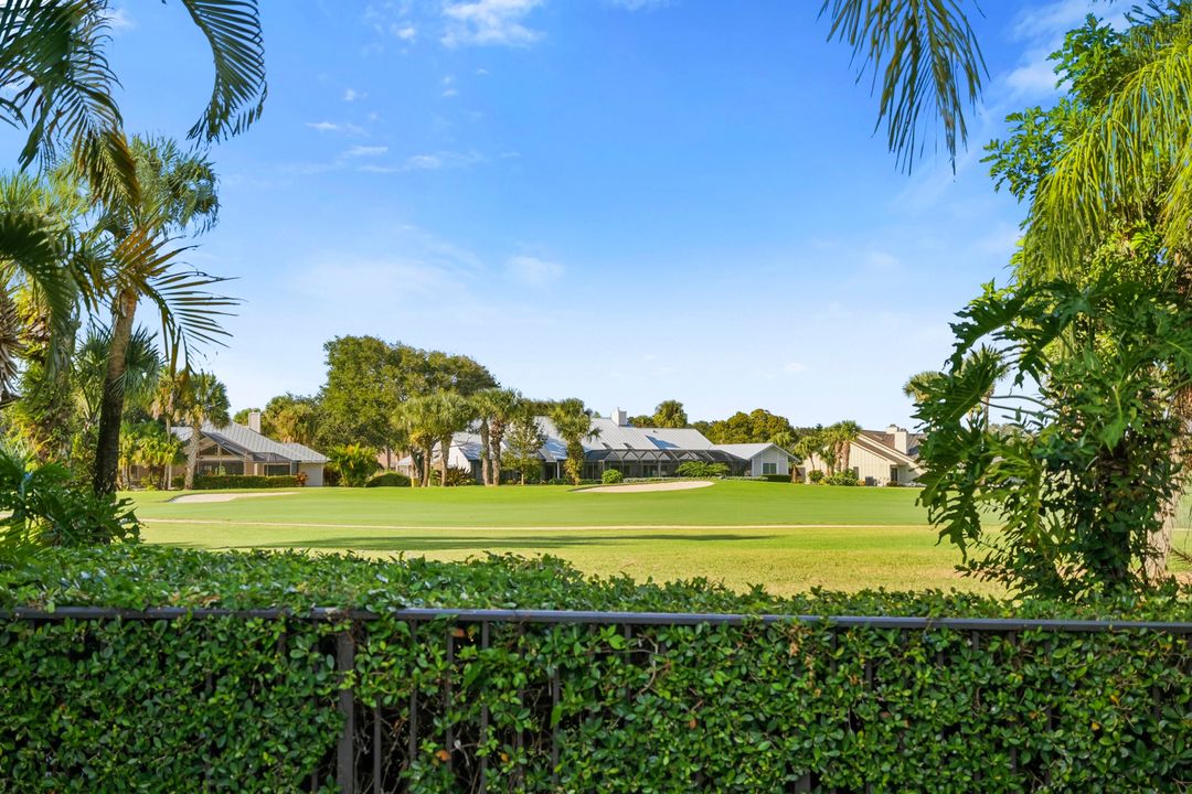 For Sale: $915,000 (4 beds, 4 baths, 3237 Square Feet)