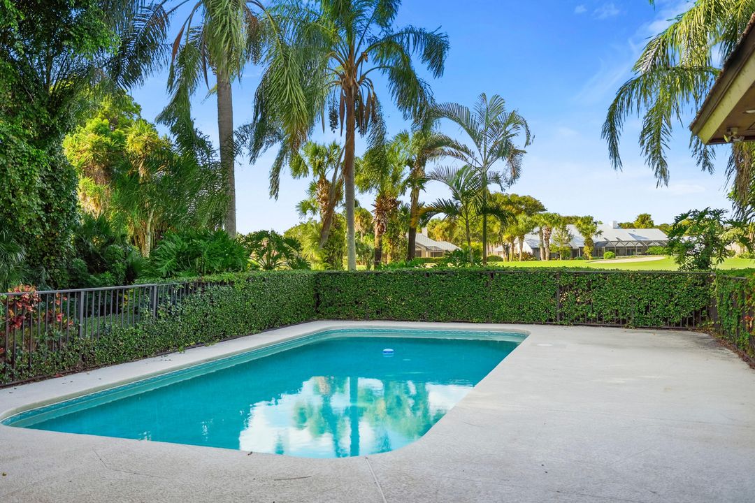 For Sale: $915,000 (4 beds, 4 baths, 3237 Square Feet)