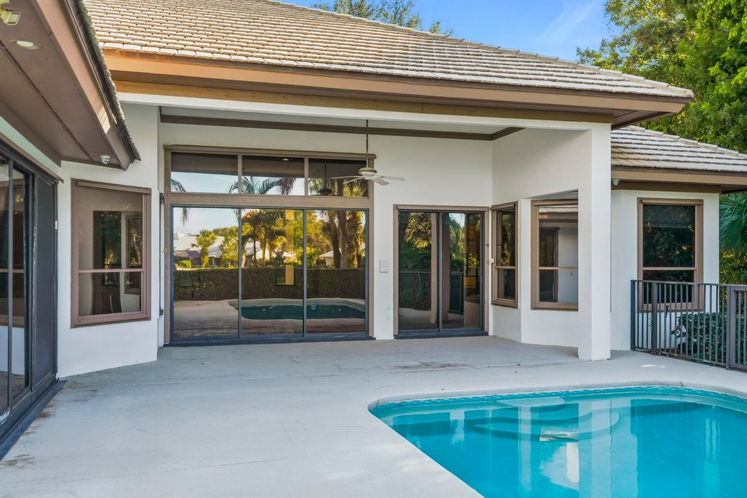 For Sale: $915,000 (4 beds, 4 baths, 3237 Square Feet)