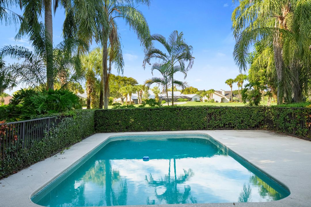 For Sale: $915,000 (4 beds, 4 baths, 3237 Square Feet)