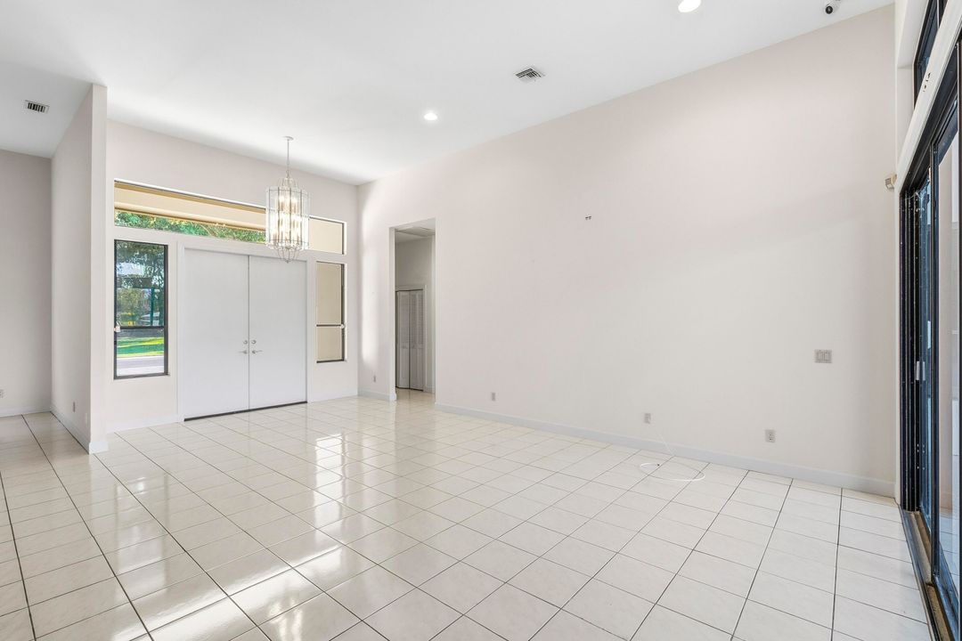 For Sale: $915,000 (4 beds, 4 baths, 3237 Square Feet)