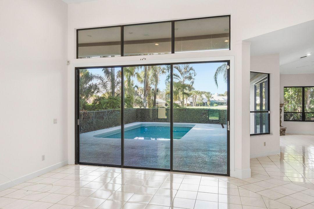 For Sale: $915,000 (4 beds, 4 baths, 3237 Square Feet)