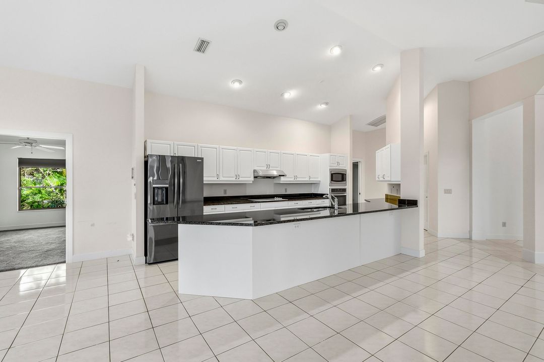 For Sale: $915,000 (4 beds, 4 baths, 3237 Square Feet)