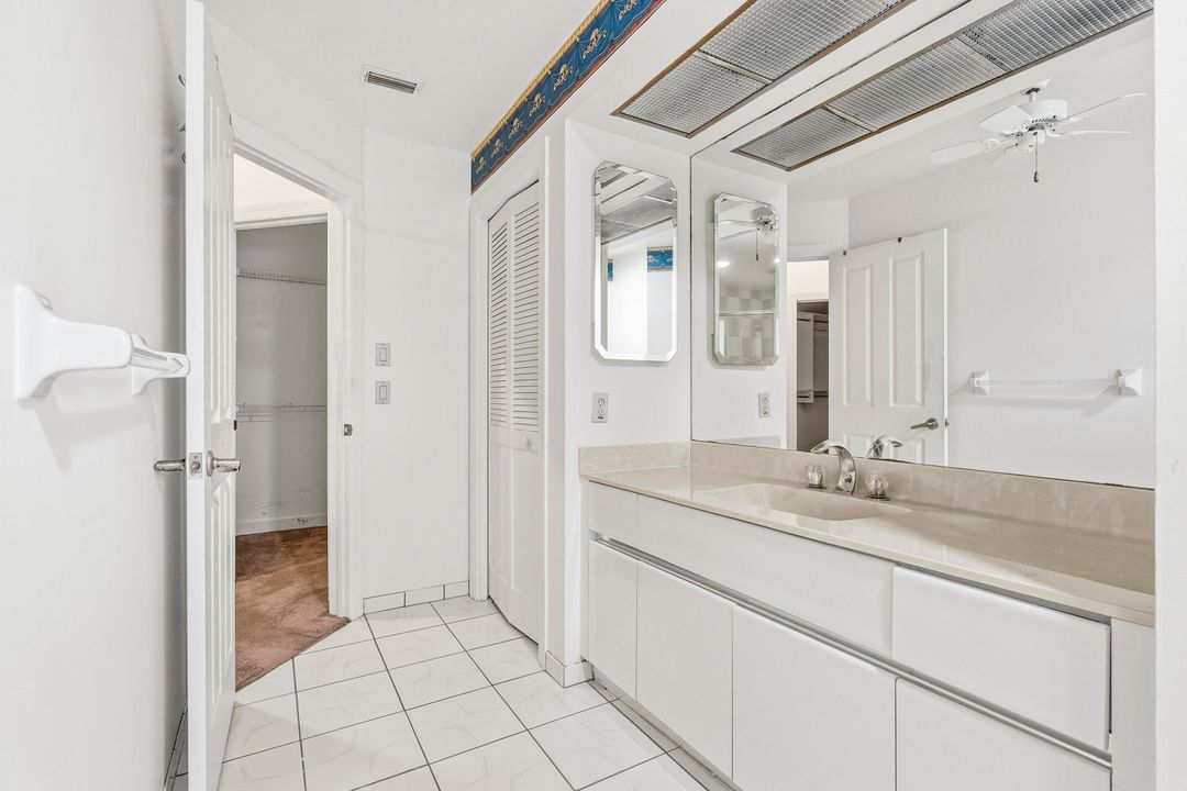 For Sale: $915,000 (4 beds, 4 baths, 3237 Square Feet)