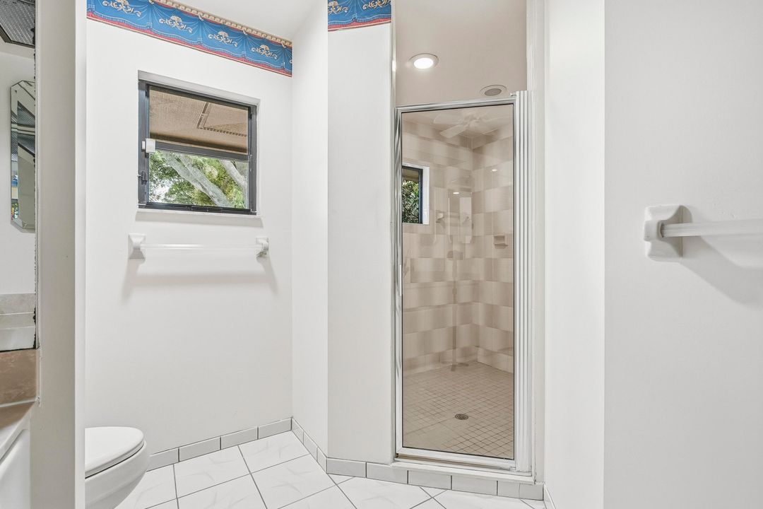 For Sale: $915,000 (4 beds, 4 baths, 3237 Square Feet)