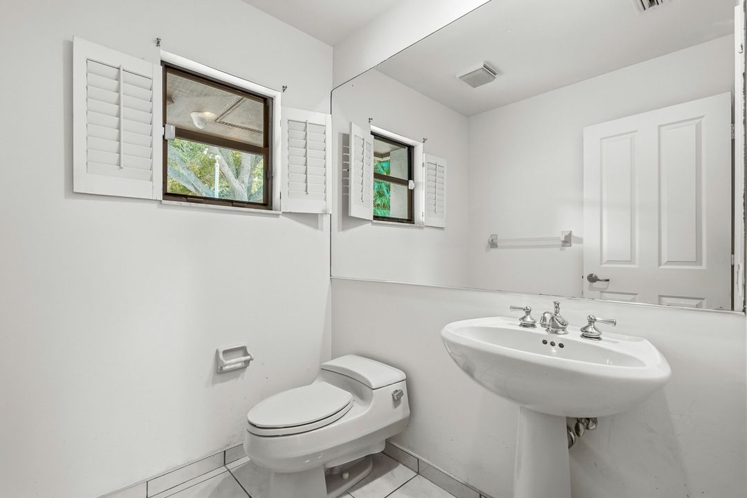 For Sale: $915,000 (4 beds, 4 baths, 3237 Square Feet)