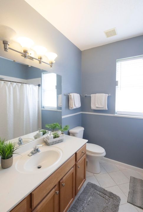 For Sale: $530,000 (4 beds, 2 baths, 2369 Square Feet)