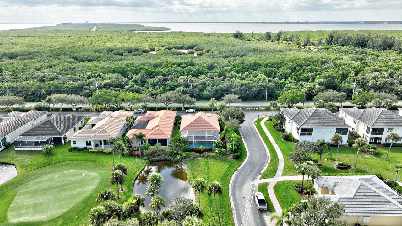 For Sale: $875,000 (2 beds, 2 baths, 1817 Square Feet)