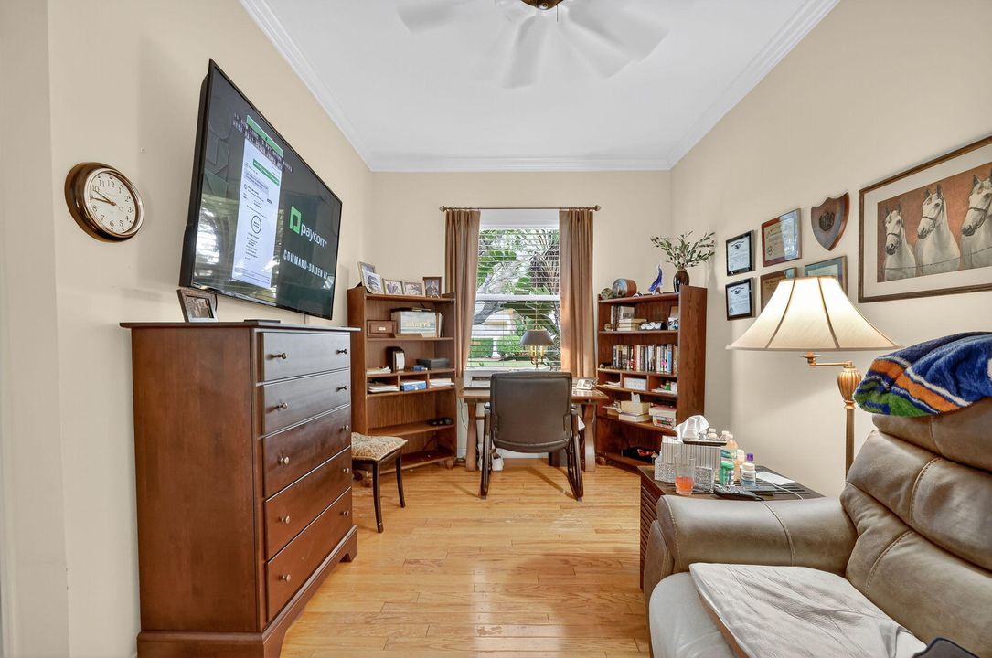 For Sale: $875,000 (2 beds, 2 baths, 1817 Square Feet)