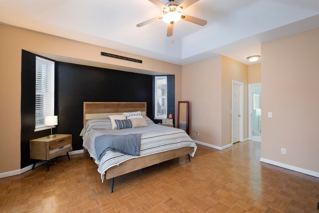 For Sale: $530,000 (4 beds, 2 baths, 2369 Square Feet)