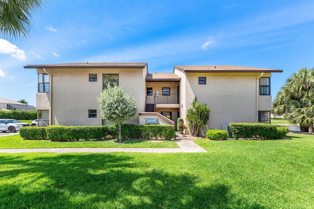 En Venta: $325,000 (2 camas, 2 baños, 1128 Pies cuadrados)