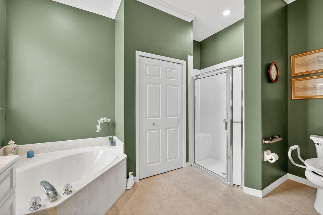 For Sale: $875,000 (2 beds, 2 baths, 1817 Square Feet)