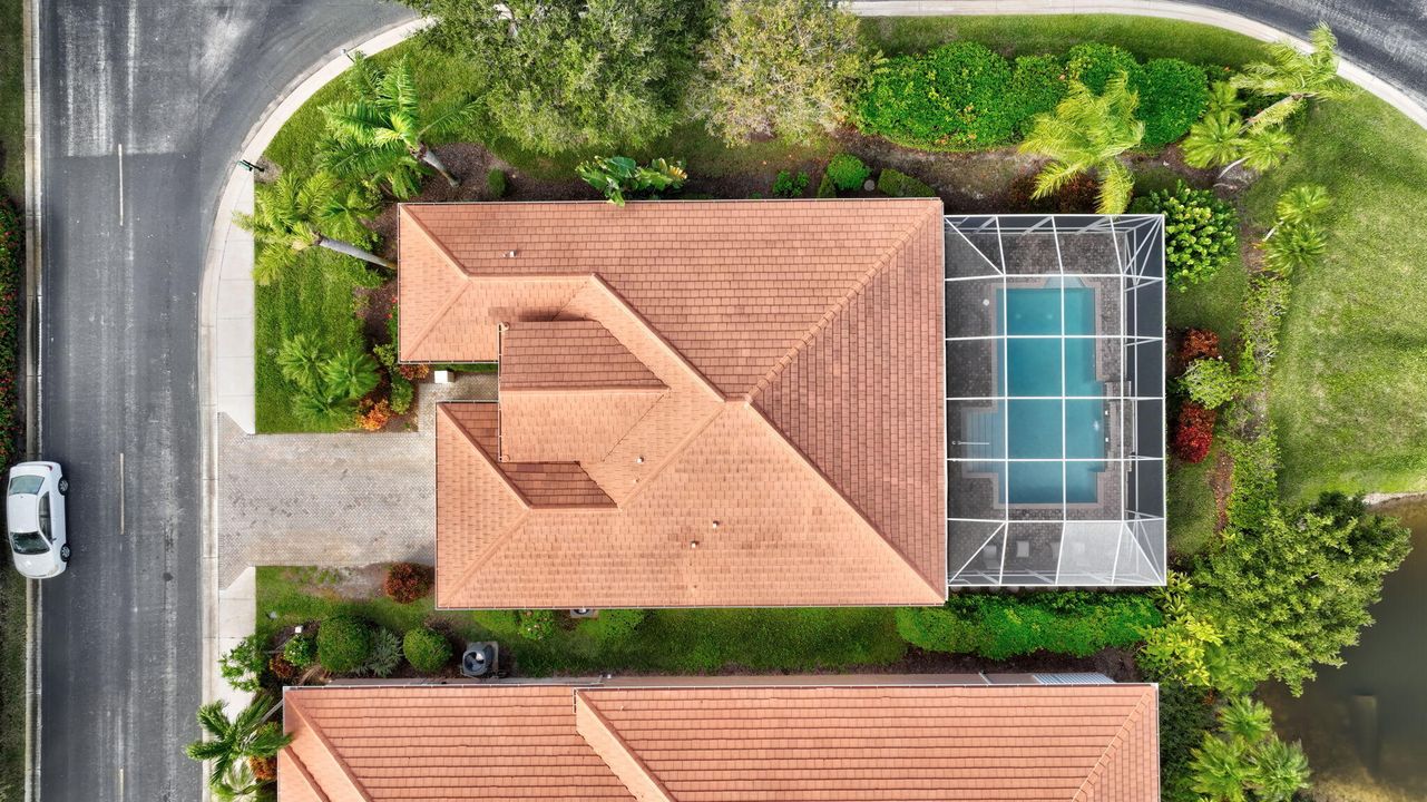 For Sale: $875,000 (2 beds, 2 baths, 1817 Square Feet)