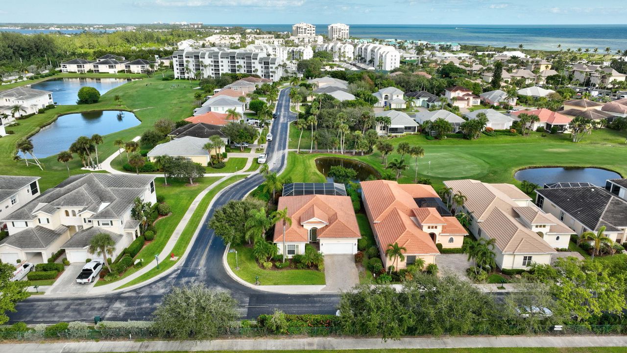 For Sale: $875,000 (2 beds, 2 baths, 1817 Square Feet)