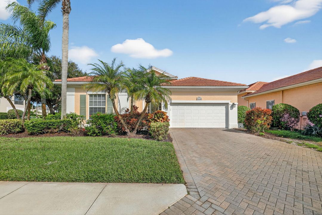 For Sale: $875,000 (2 beds, 2 baths, 1817 Square Feet)