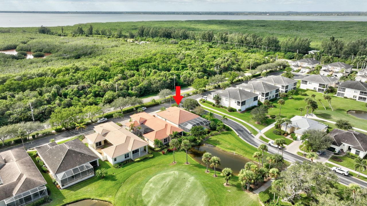 For Sale: $875,000 (2 beds, 2 baths, 1817 Square Feet)