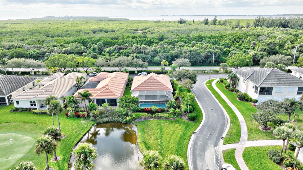 For Sale: $875,000 (2 beds, 2 baths, 1817 Square Feet)