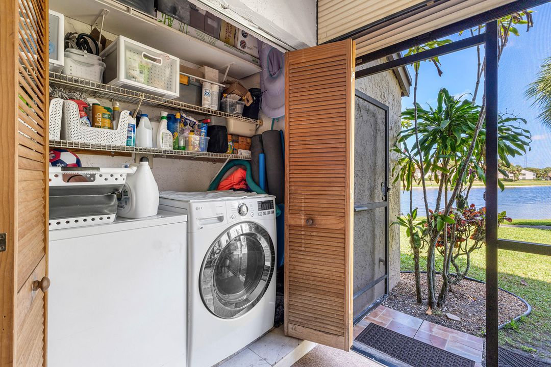 En Venta: $325,000 (2 camas, 2 baños, 1128 Pies cuadrados)