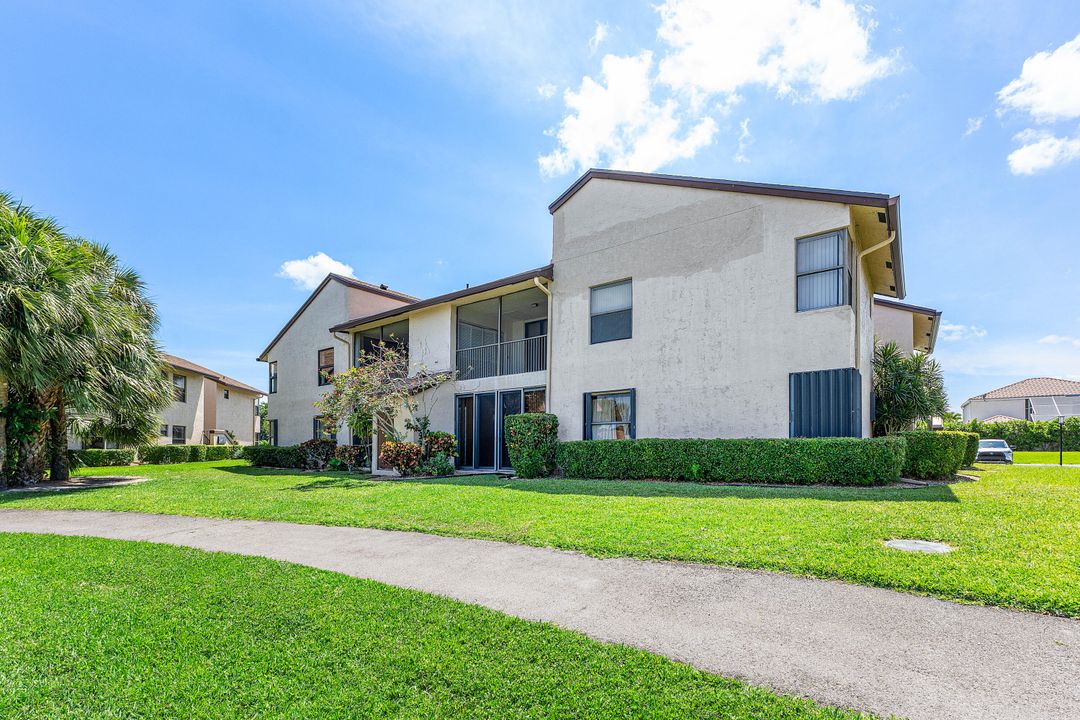 En Venta: $325,000 (2 camas, 2 baños, 1128 Pies cuadrados)