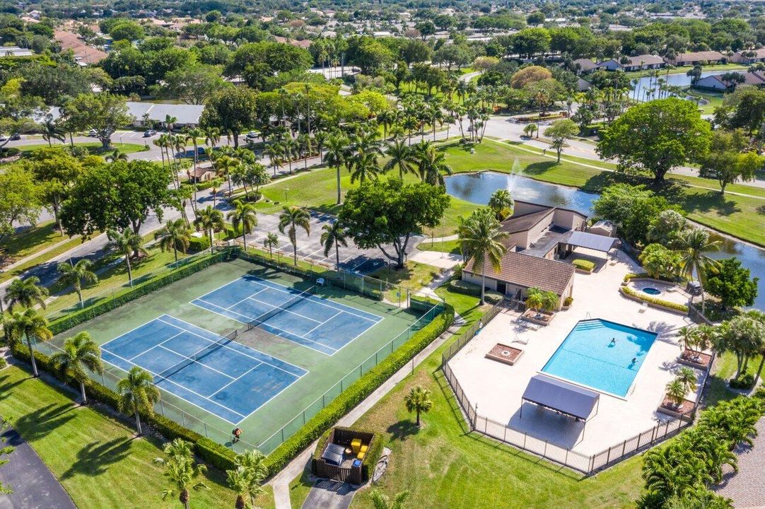 En Venta: $325,000 (2 camas, 2 baños, 1128 Pies cuadrados)