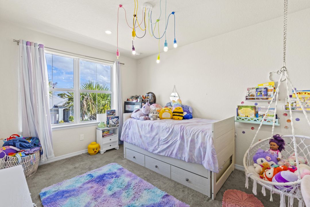 En Venta: $575,000 (4 camas, 2 baños, 2339 Pies cuadrados)