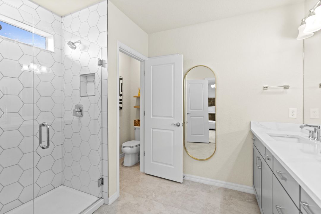 En Venta: $575,000 (4 camas, 2 baños, 2339 Pies cuadrados)