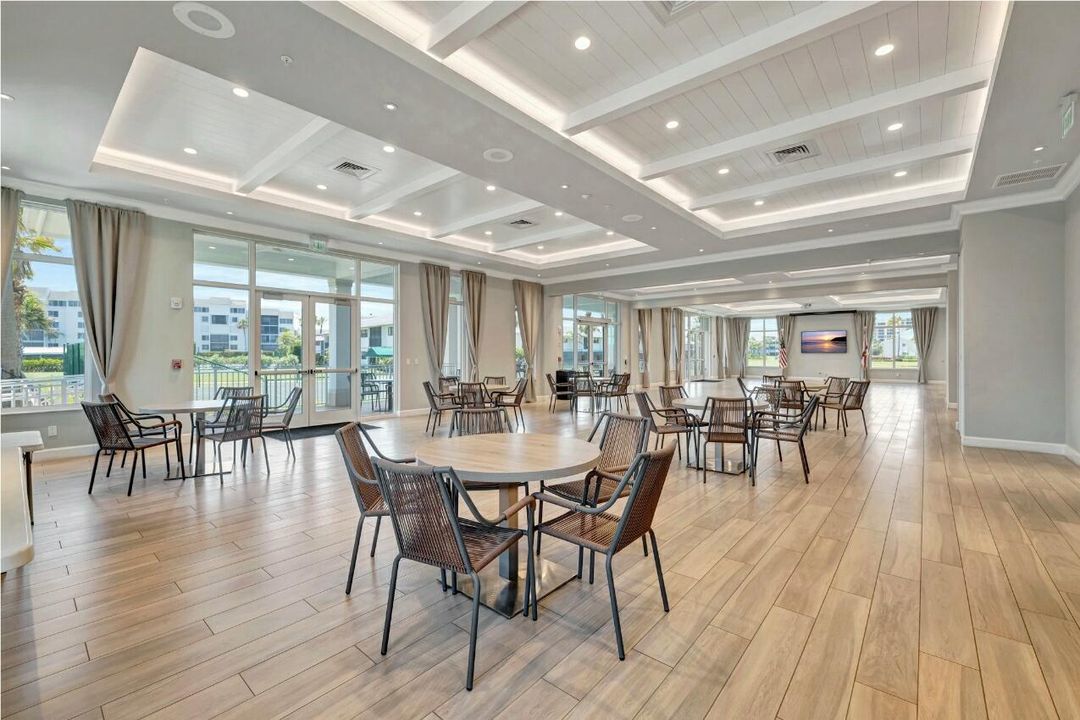 For Sale: $875,000 (2 beds, 2 baths, 1817 Square Feet)