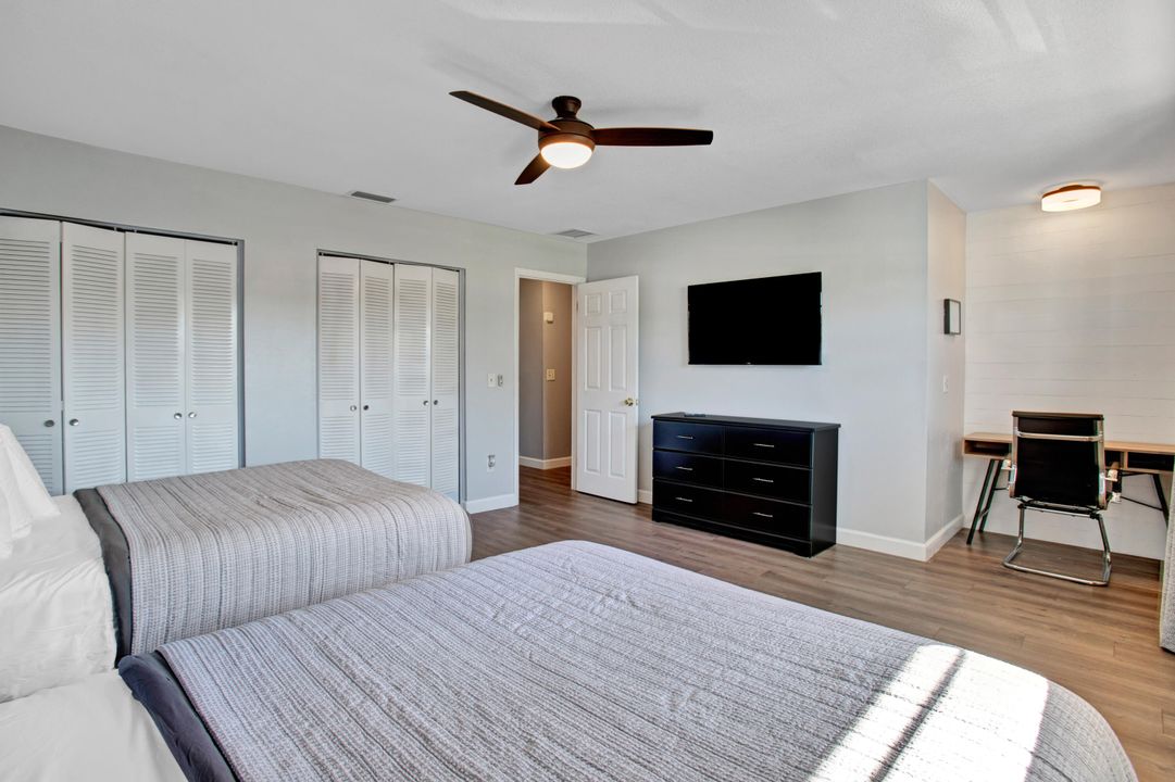 待售: $299,999 (2 贝兹, 1 浴室, 1240 平方英尺)