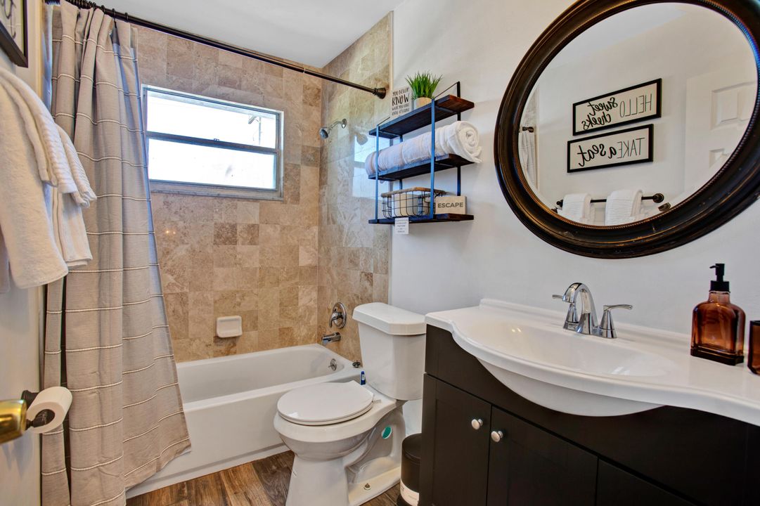 待售: $299,999 (2 贝兹, 1 浴室, 1240 平方英尺)