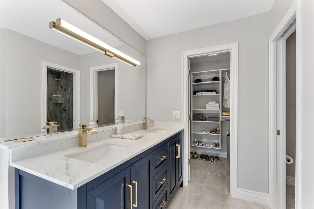 На продажу: $295,000 (2 спален, 2 ванн, 1167 Квадратных фут)