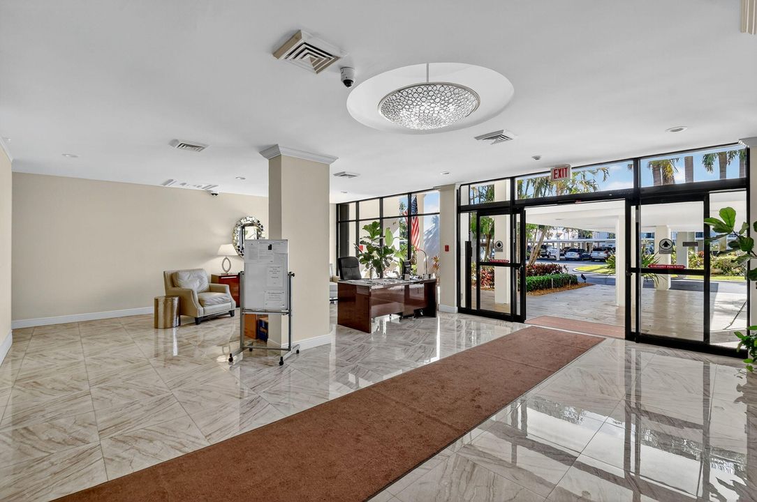 For Sale: $199,000 (2 beds, 2 baths, 1206 Square Feet)