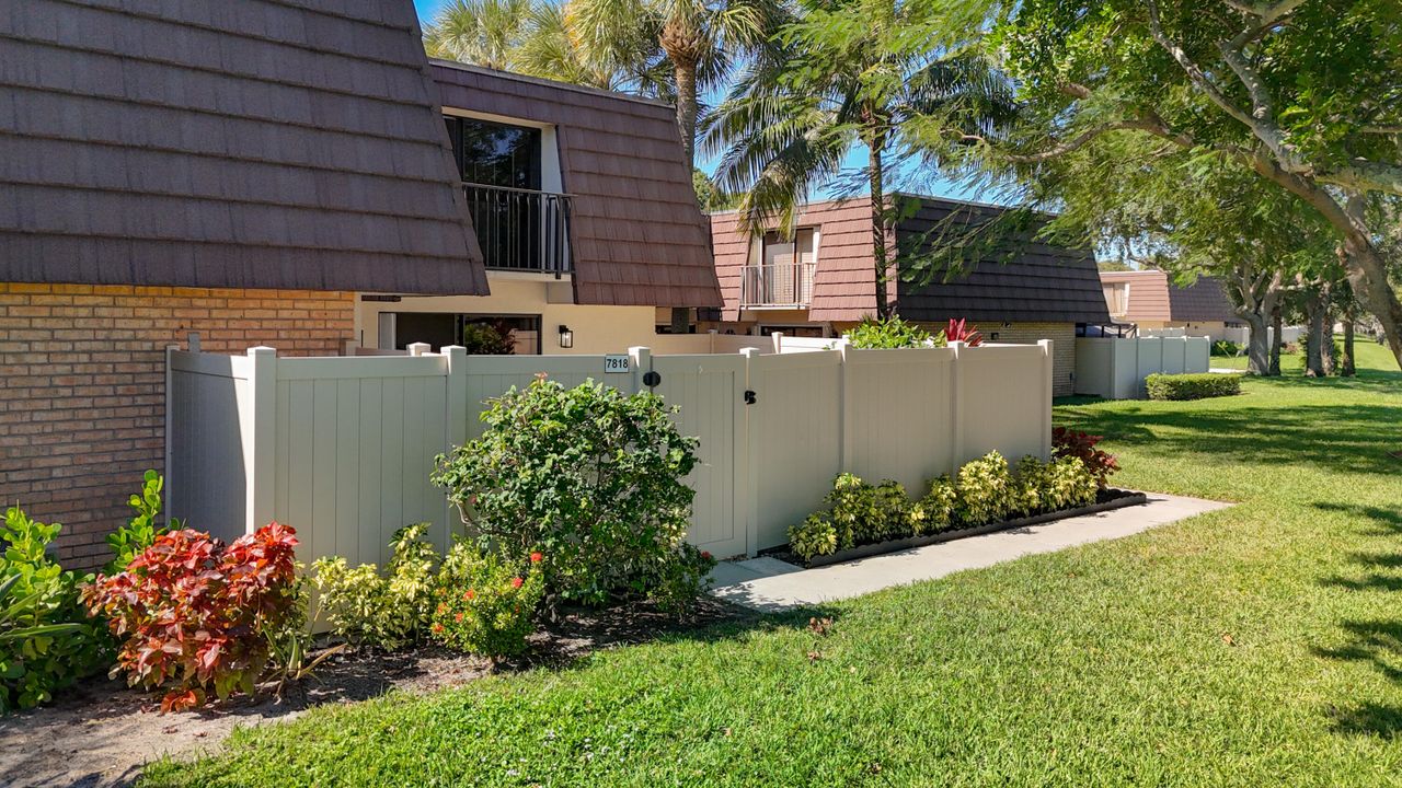 En Venta: $295,000 (2 camas, 2 baños, 1236 Pies cuadrados)