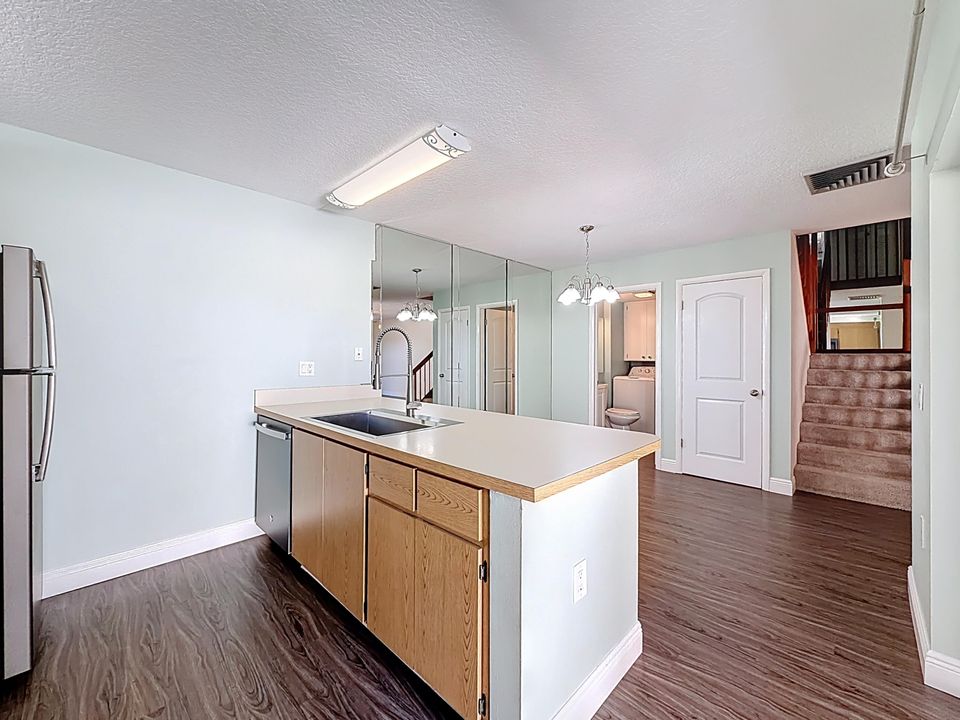 En Venta: $295,000 (2 camas, 2 baños, 1236 Pies cuadrados)