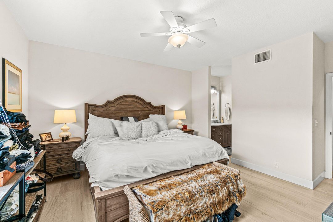 For Sale: $475,000 (2 beds, 2 baths, 1261 Square Feet)