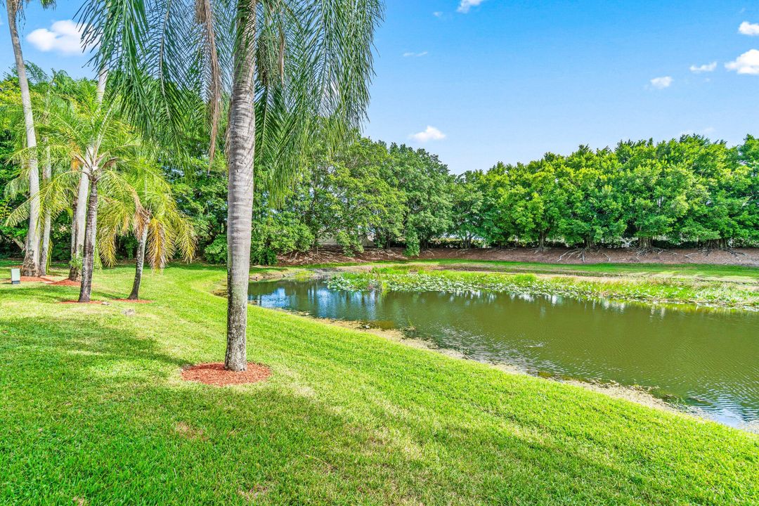 For Sale: $475,000 (2 beds, 2 baths, 1261 Square Feet)