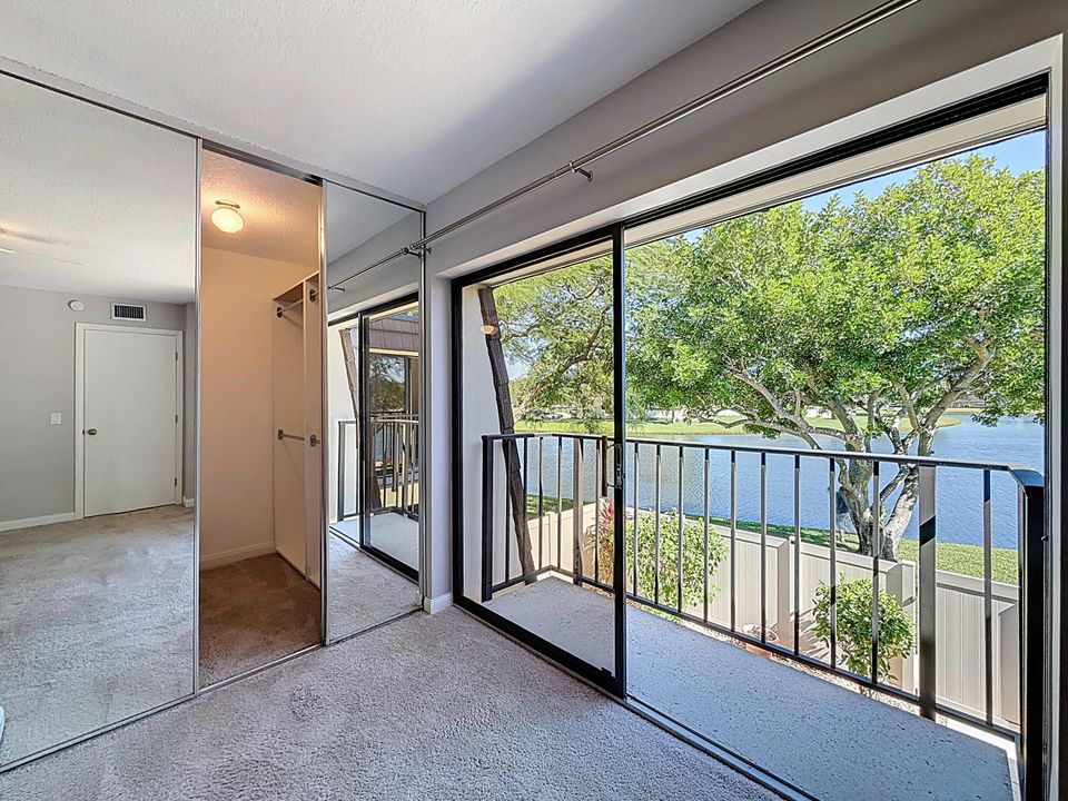 En Venta: $295,000 (2 camas, 2 baños, 1236 Pies cuadrados)