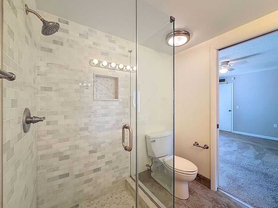 En Venta: $295,000 (2 camas, 2 baños, 1236 Pies cuadrados)