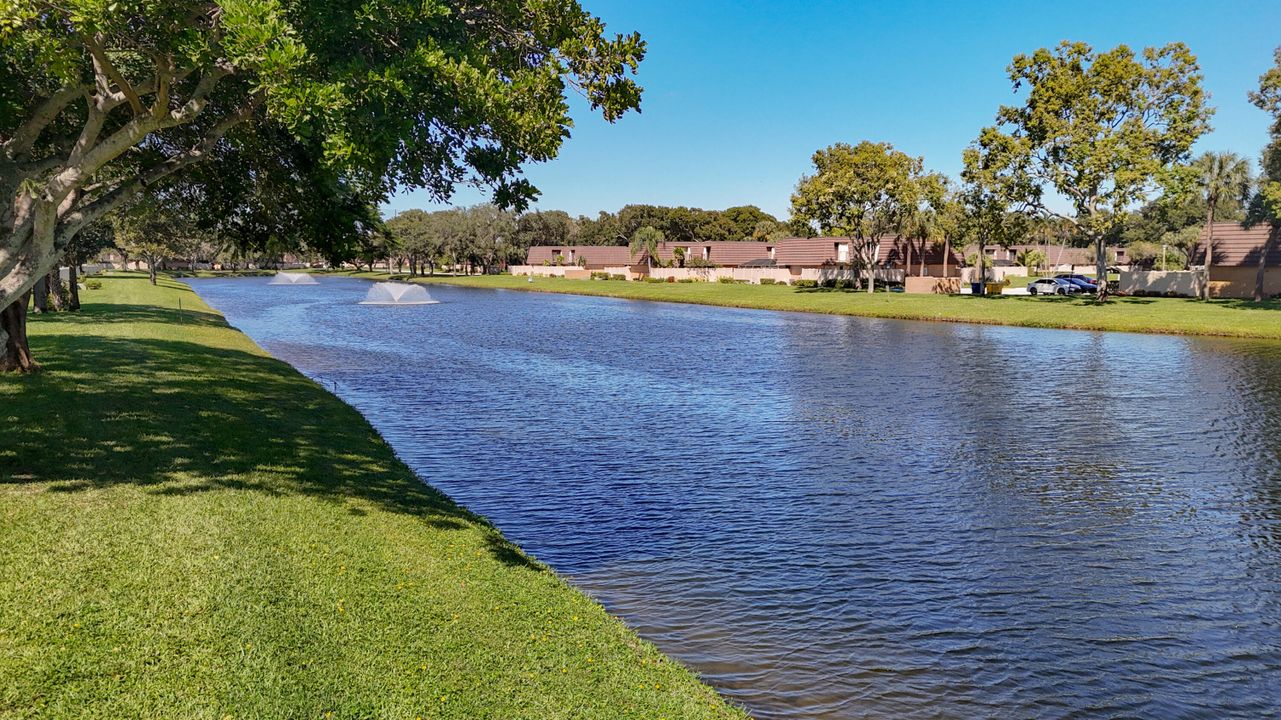 En Venta: $295,000 (2 camas, 2 baños, 1236 Pies cuadrados)