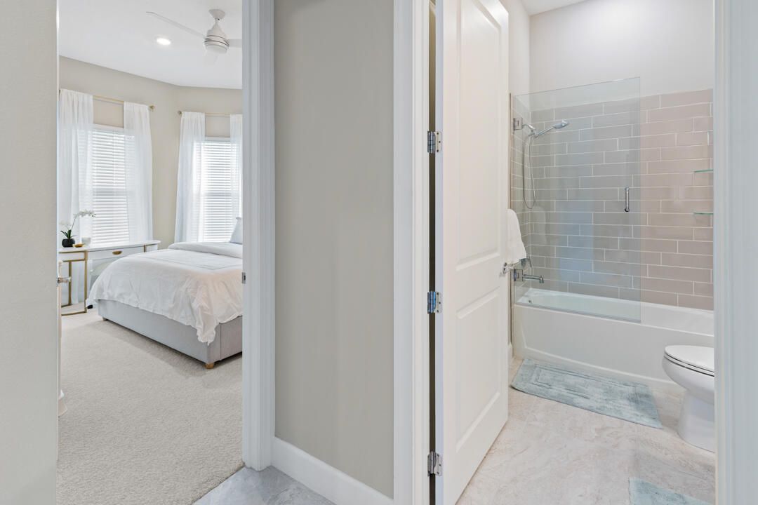 合同活跃: $599,000 (3 贝兹, 3 浴室, 2224 平方英尺)