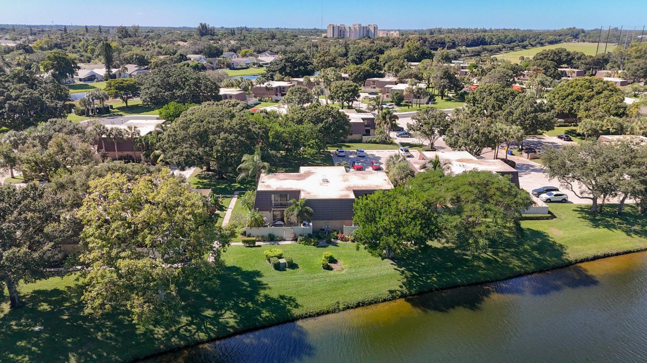 En Venta: $295,000 (2 camas, 2 baños, 1236 Pies cuadrados)