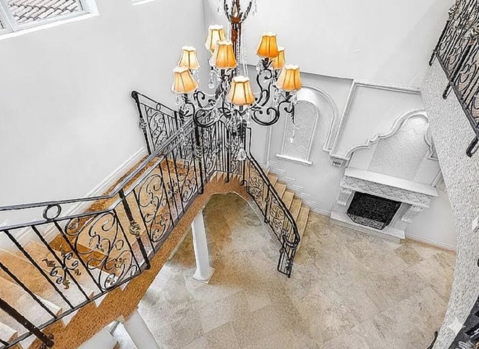 For Sale: $4,950,000 (6 beds, 6 baths, 6708 Square Feet)