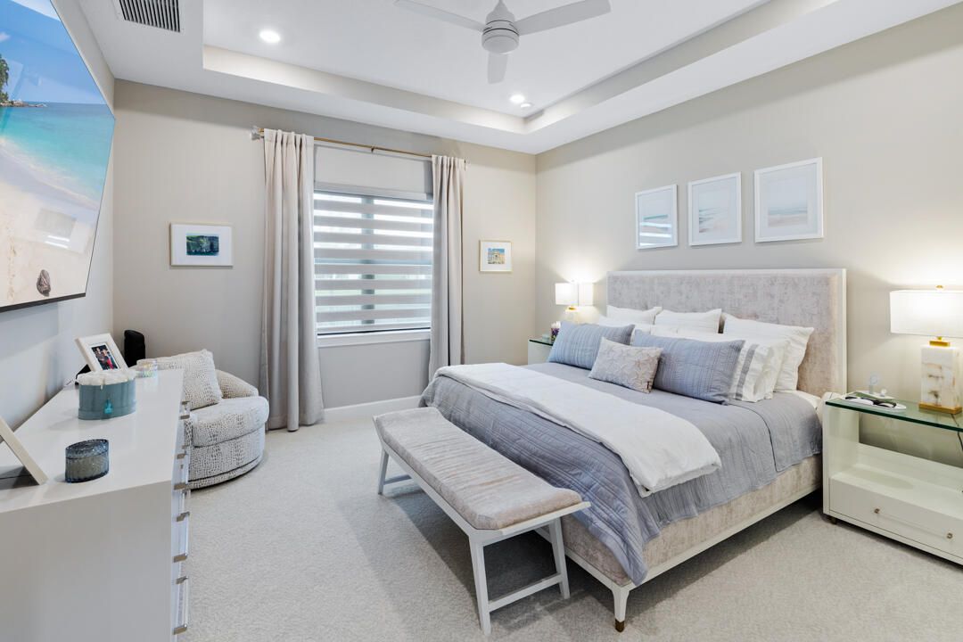 合同活跃: $599,000 (3 贝兹, 3 浴室, 2224 平方英尺)