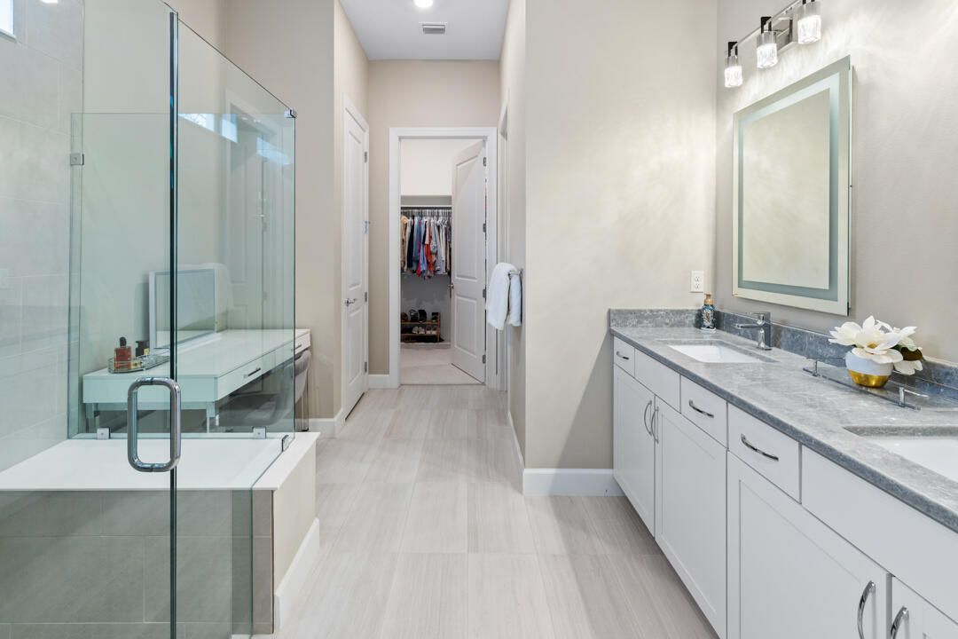 合同活跃: $599,000 (3 贝兹, 3 浴室, 2224 平方英尺)