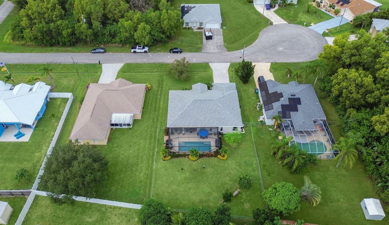 Active With Contract: $475,000 (3 beds, 2 baths, 2162 Square Feet)