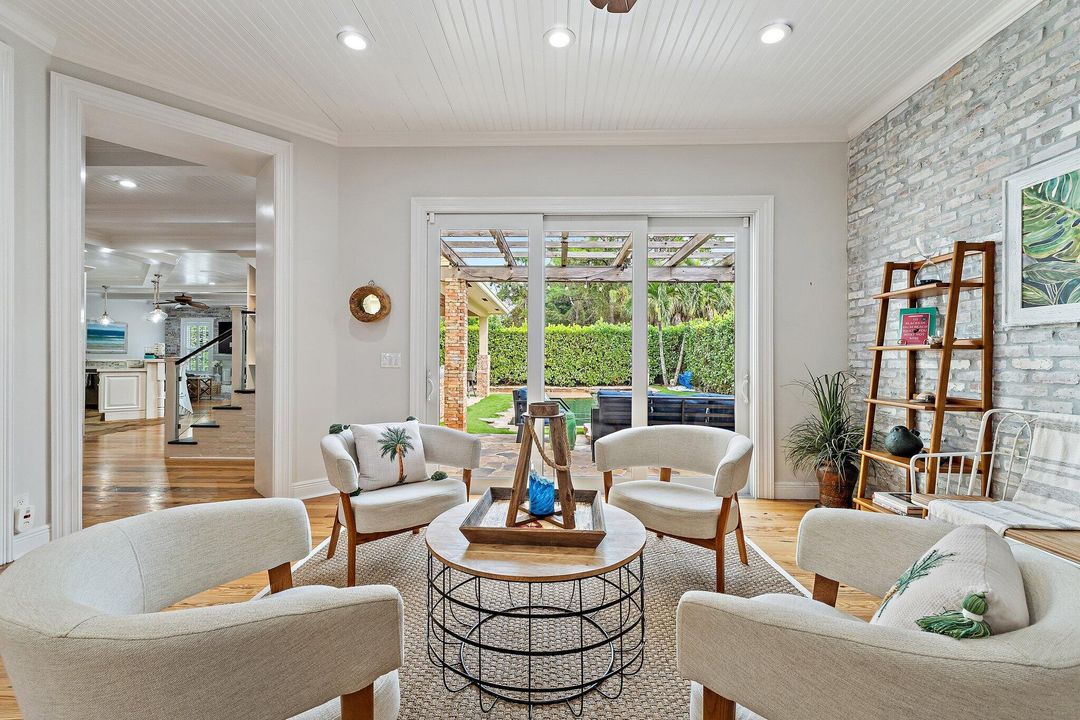 Active With Contract: $1,850,000 (5 beds, 4 baths, 3642 Square Feet)