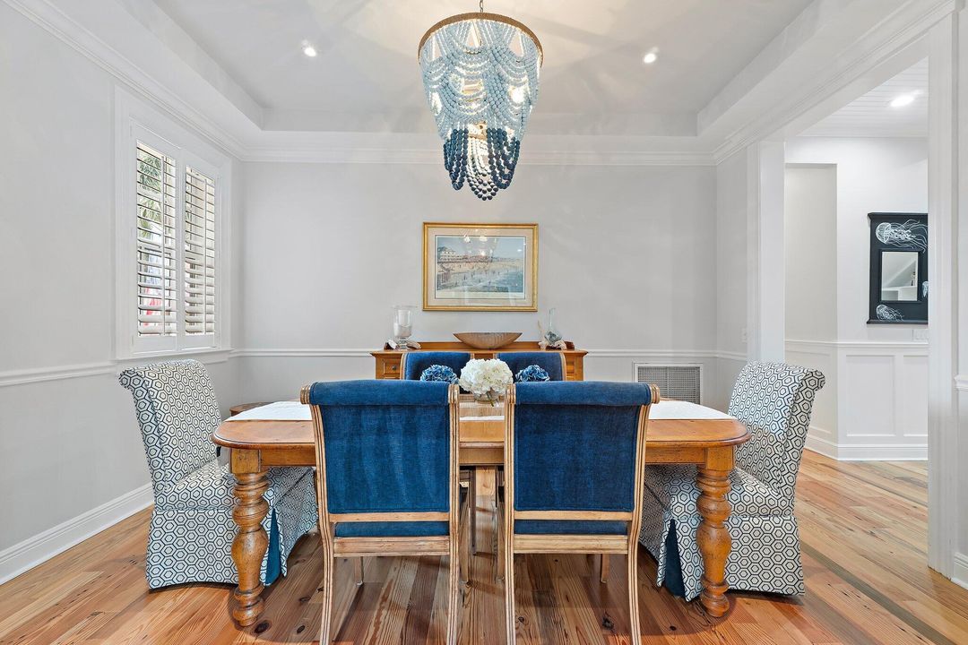 Active With Contract: $1,850,000 (5 beds, 4 baths, 3642 Square Feet)