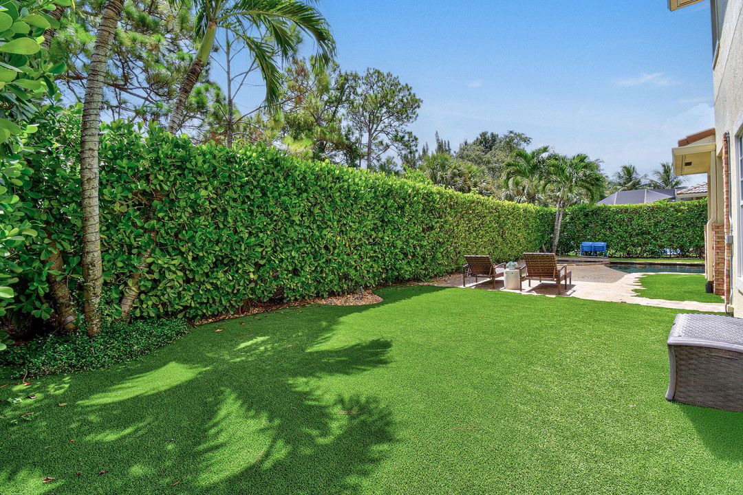 Active With Contract: $1,850,000 (5 beds, 4 baths, 3642 Square Feet)