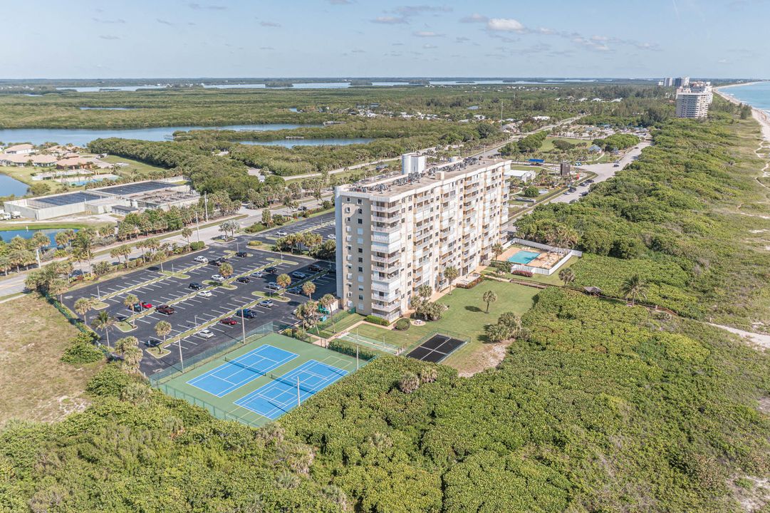 В аренду: $5,000 (2 спален, 2 ванн, 1040 Квадратных фут)