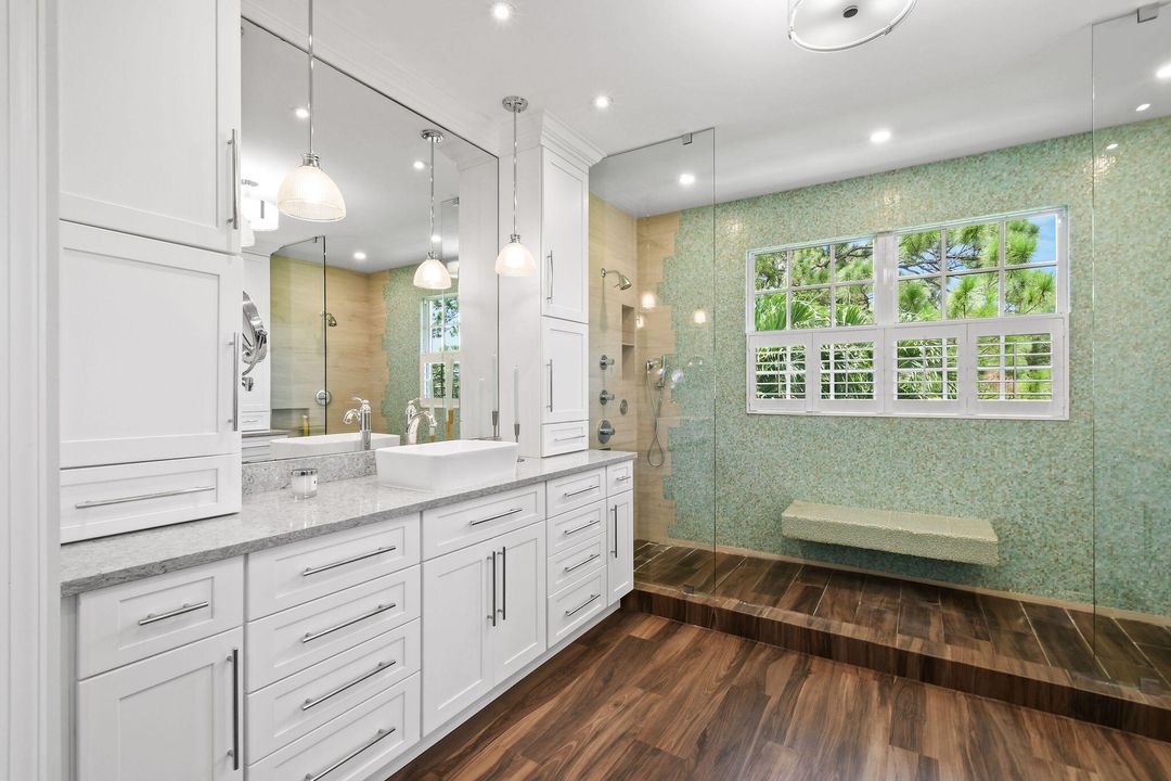 Active With Contract: $1,850,000 (5 beds, 4 baths, 3642 Square Feet)